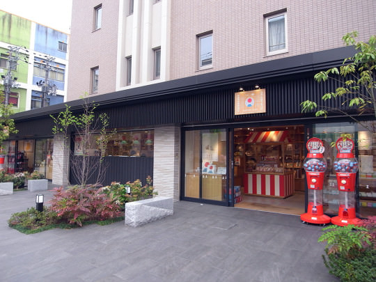 「日本市」外観