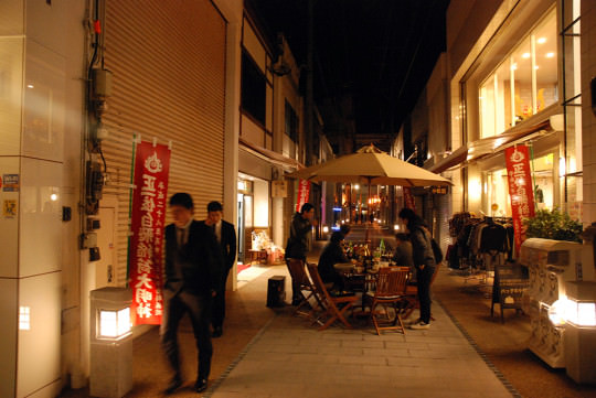夜の呉服町